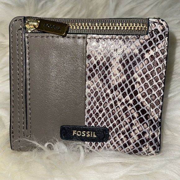 Fossil Handbags - Sold 😀Fossil logan Zip small RFID Blocking snakeskin bifold wallet